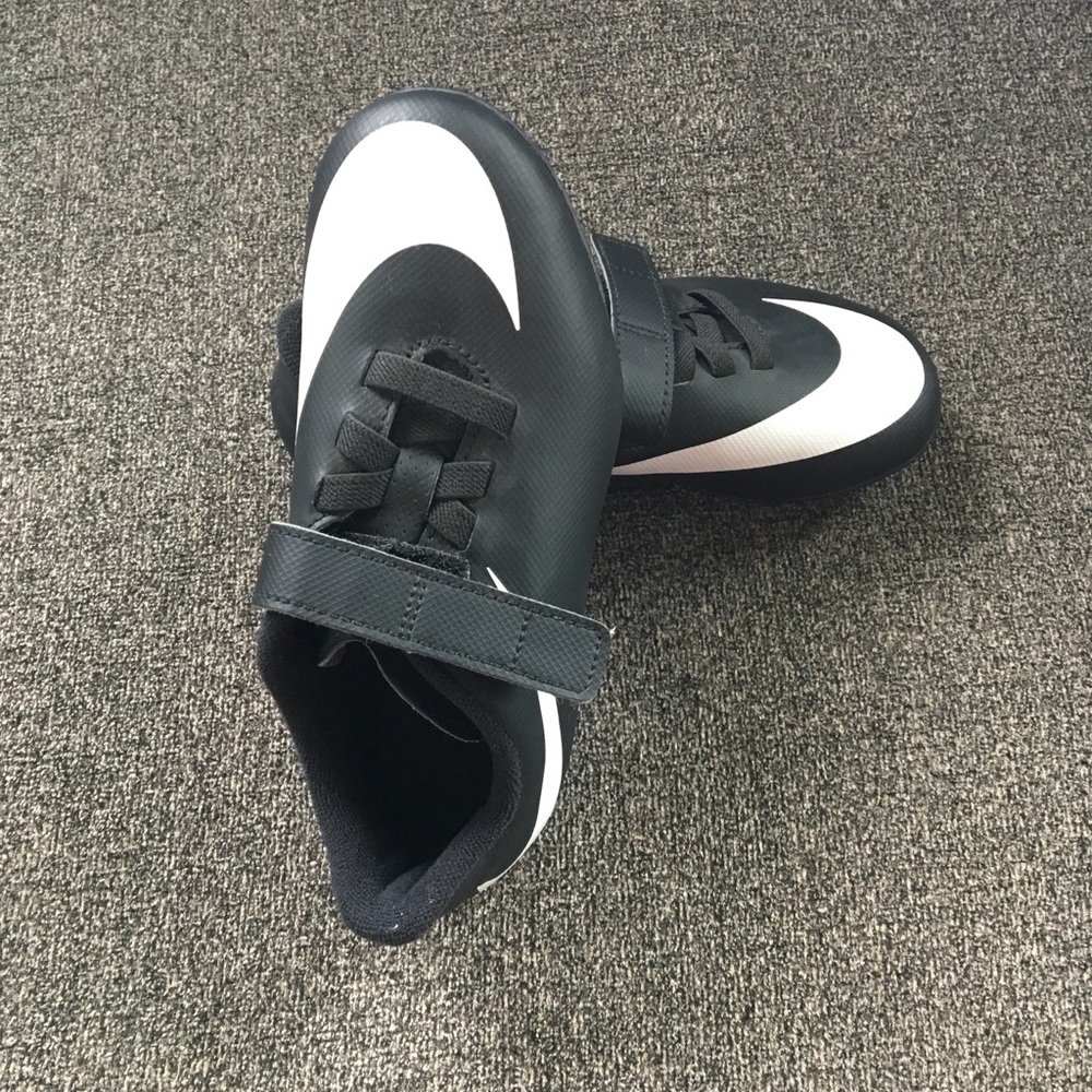 Child Size 11 Soccer Shoes Nike